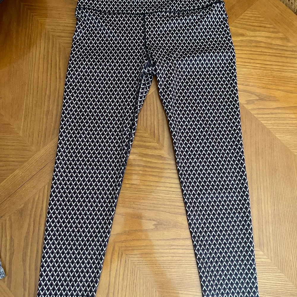 Noli leggings. Size: Large - Picture 3 of 3
